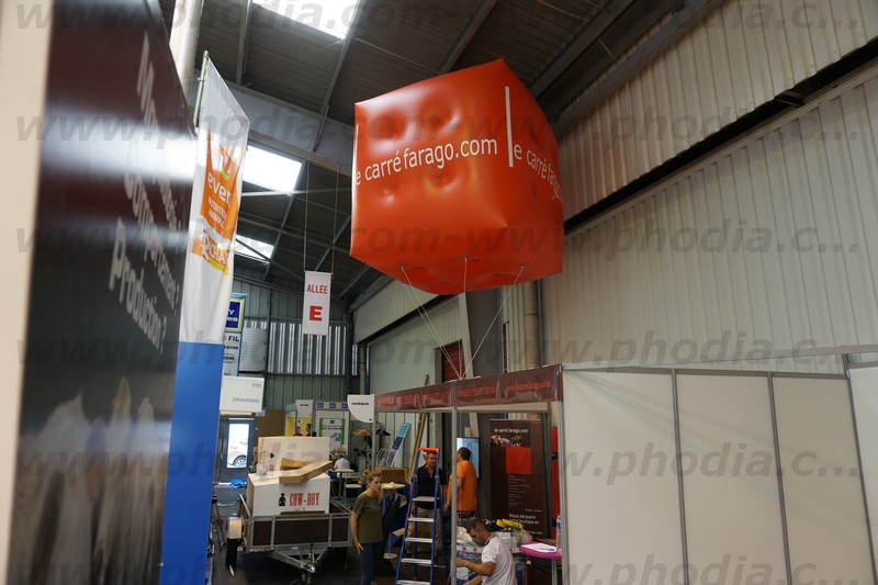 cube gonflable helium pour installation sur stand 