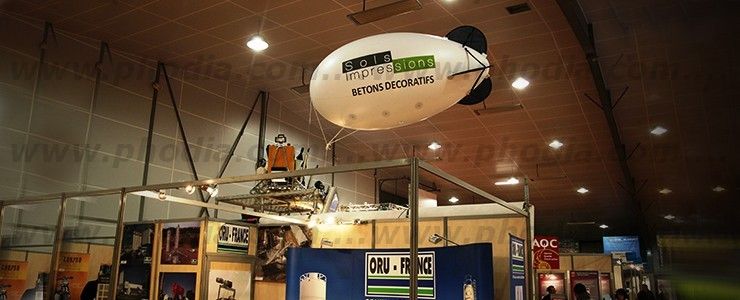 dirigeable hélium pour installation en intérieur sur un salon